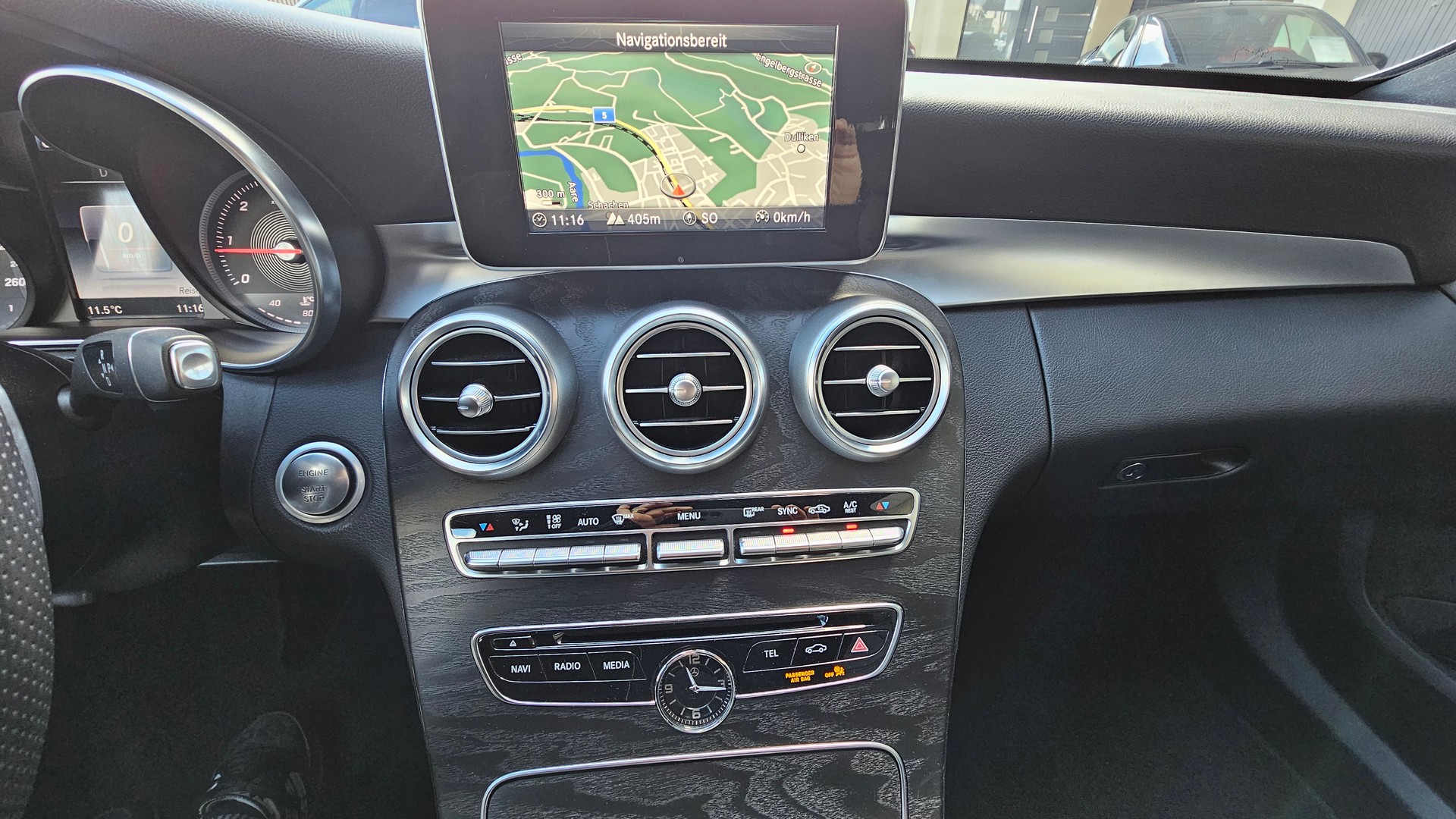 MERCEDES-BENZ C 250 d Swiss Star AMG Line 4Matic 9G-Tronic-image-10