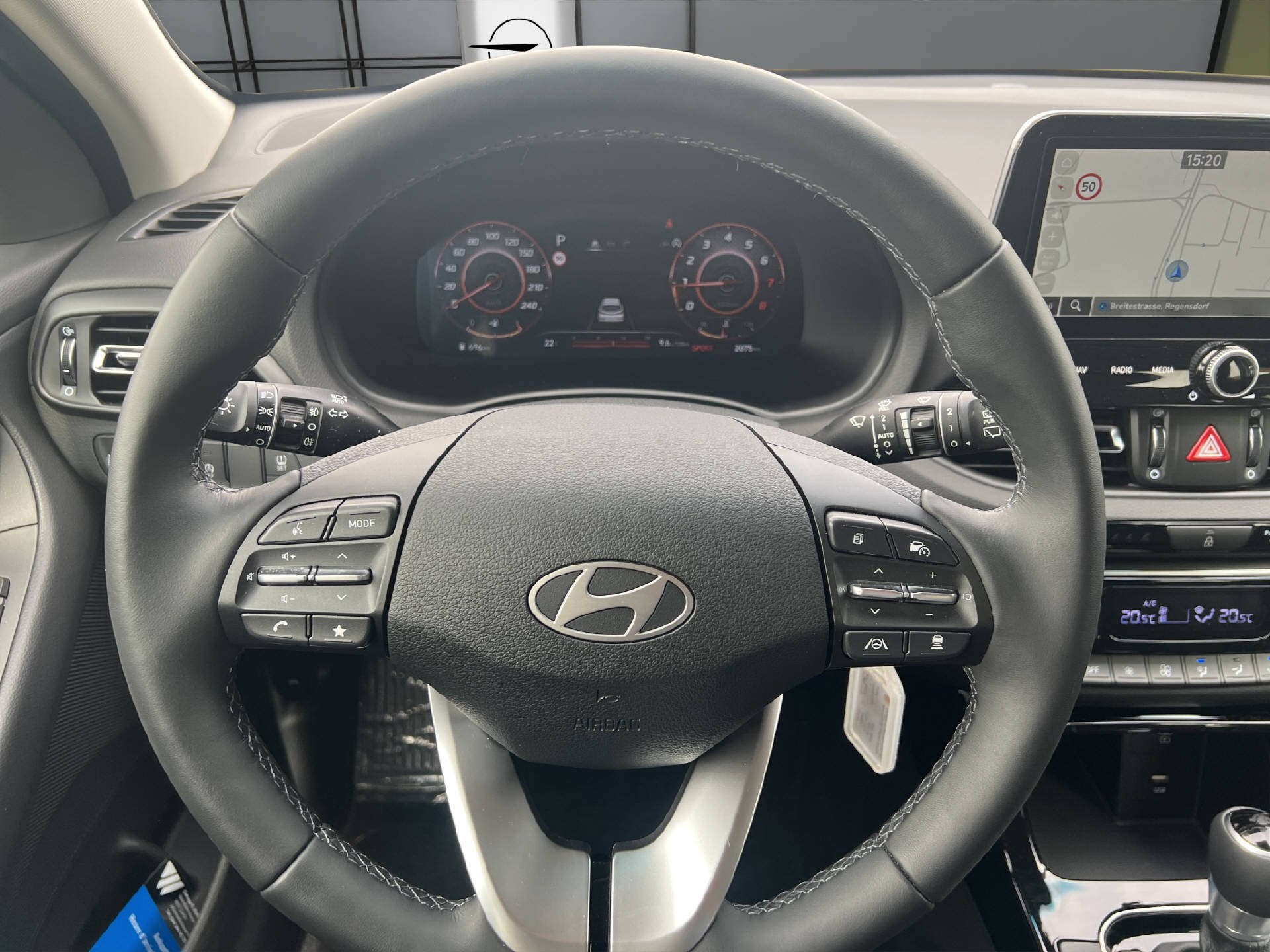 HYUNDAI i30 Wagon 1.0 T-GDi Amplia-image-10