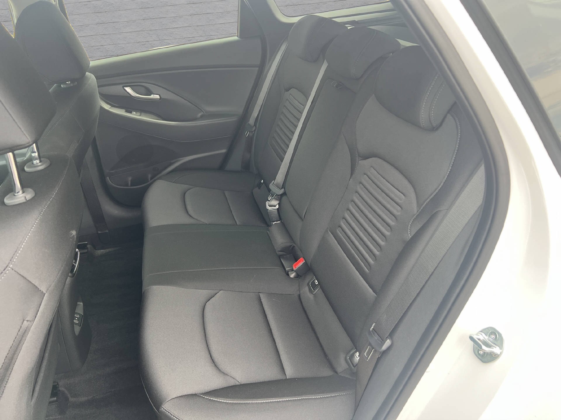 HYUNDAI i30 Wagon 1.0 T-GDi Amplia-image-14