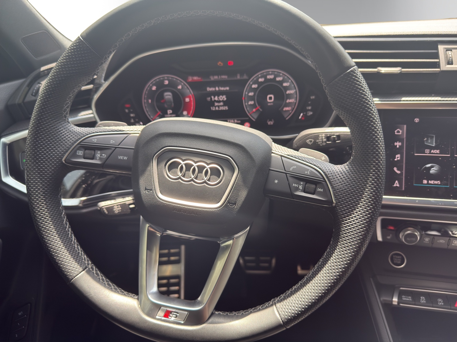 AUDI Q3 SB 40 TDI S line qu-image-12