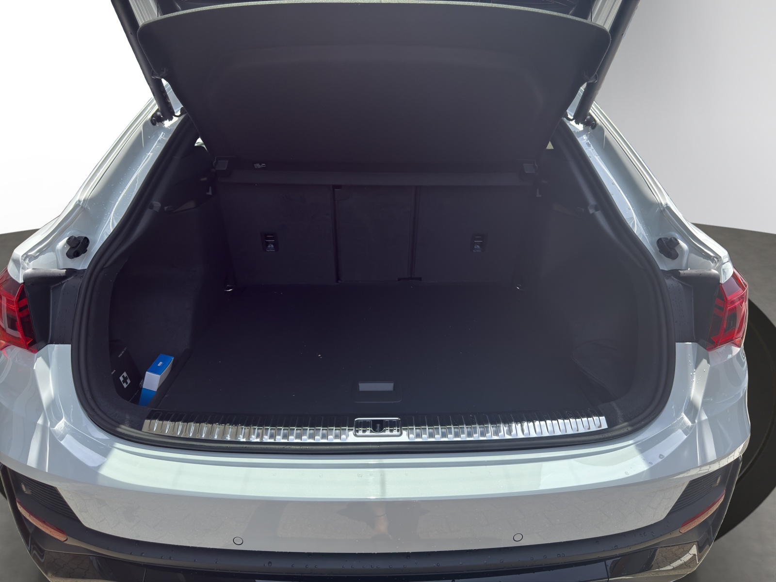AUDI Q3 SB 40 TDI S line qu-image-9