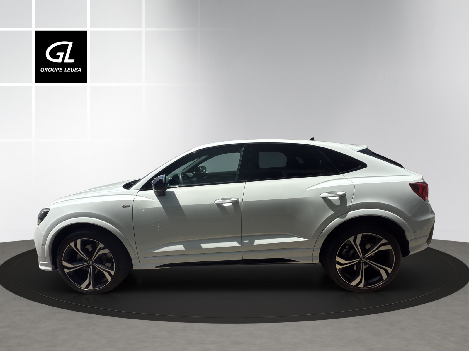 AUDI Q3 SB 40 TDI S line qu-showroom-element-2