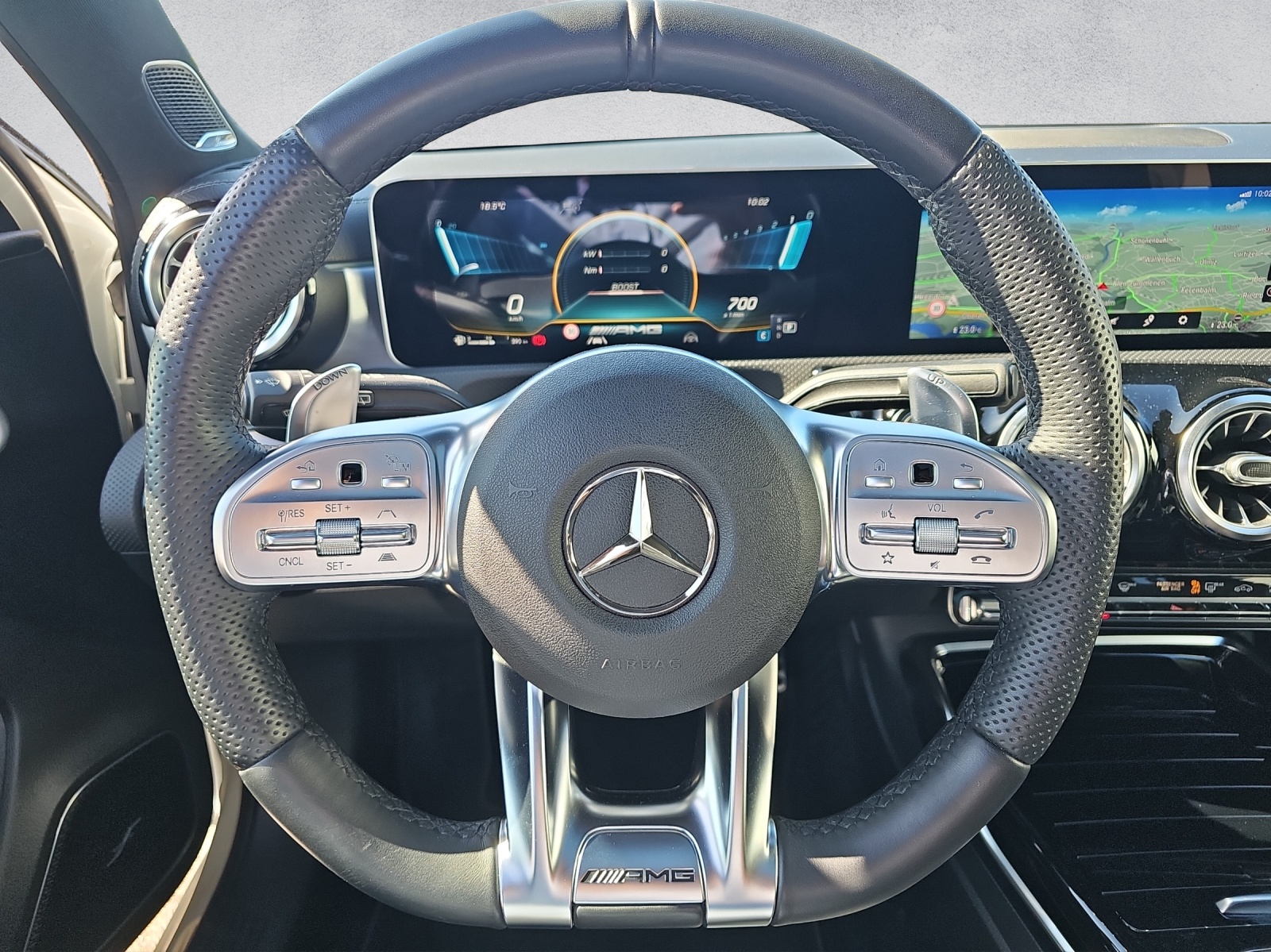 MERCEDES-BENZ A 35 AMG 4Matic Speedshift-image-8