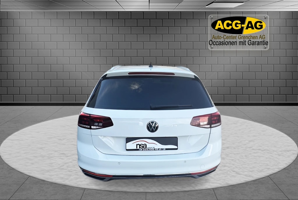 VW Passat 2.0 TDI BMT Elegance DSG ** Voll-Leder ** Gr-Navi ** RF-Kamera ** ACC ** Totwinkel-Assistent ** Anh-Kupplung ** Ab MFK-image-4