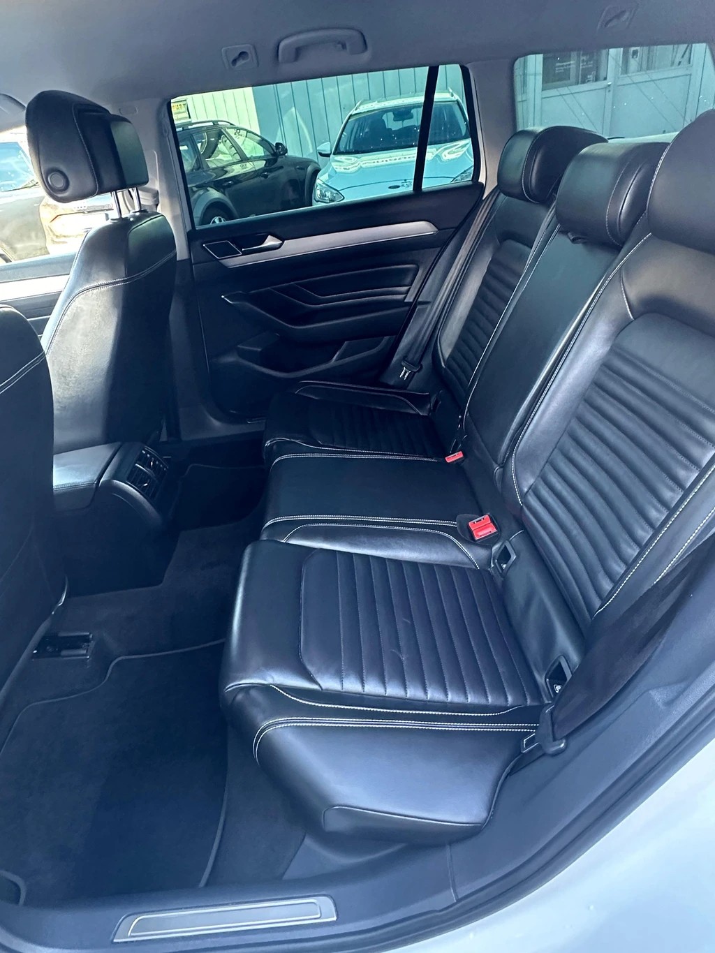 VW Passat 2.0 TDI BMT Elegance DSG ** Voll-Leder ** Gr-Navi ** RF-Kamera ** ACC ** Totwinkel-Assistent ** Anh-Kupplung ** Ab MFK-image-12