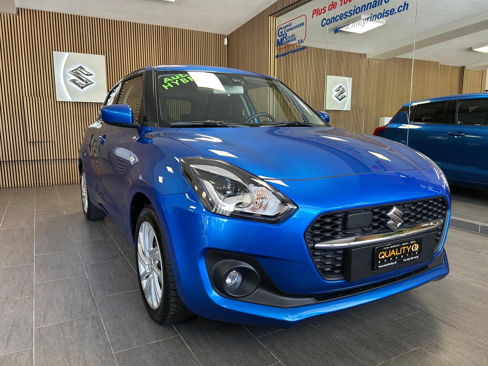 SUZUKI Swift 1.2 Compact+ Hybrid-showroom-element-1
