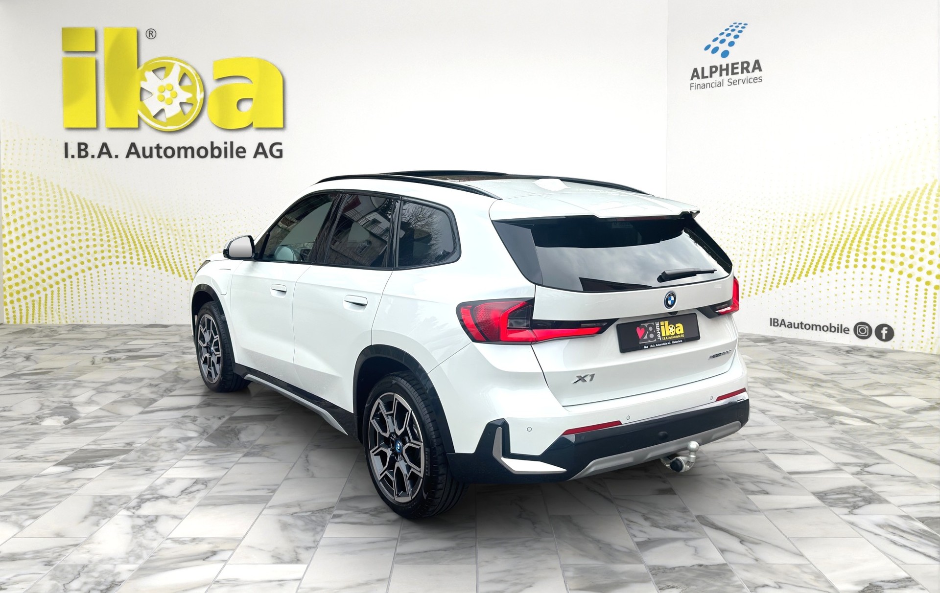 BMW X1 xDrive 30e xLine (CH)-showroom-element-2
