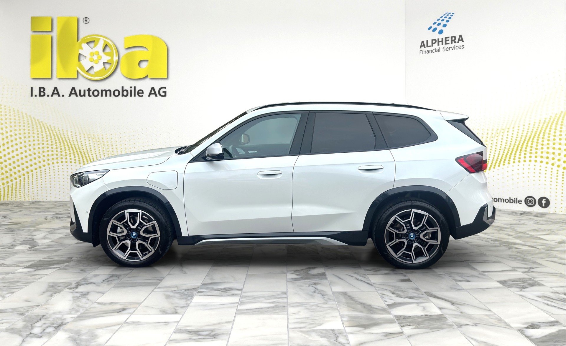 BMW X1 xDrive 30e xLine (CH)-showroom-element-1