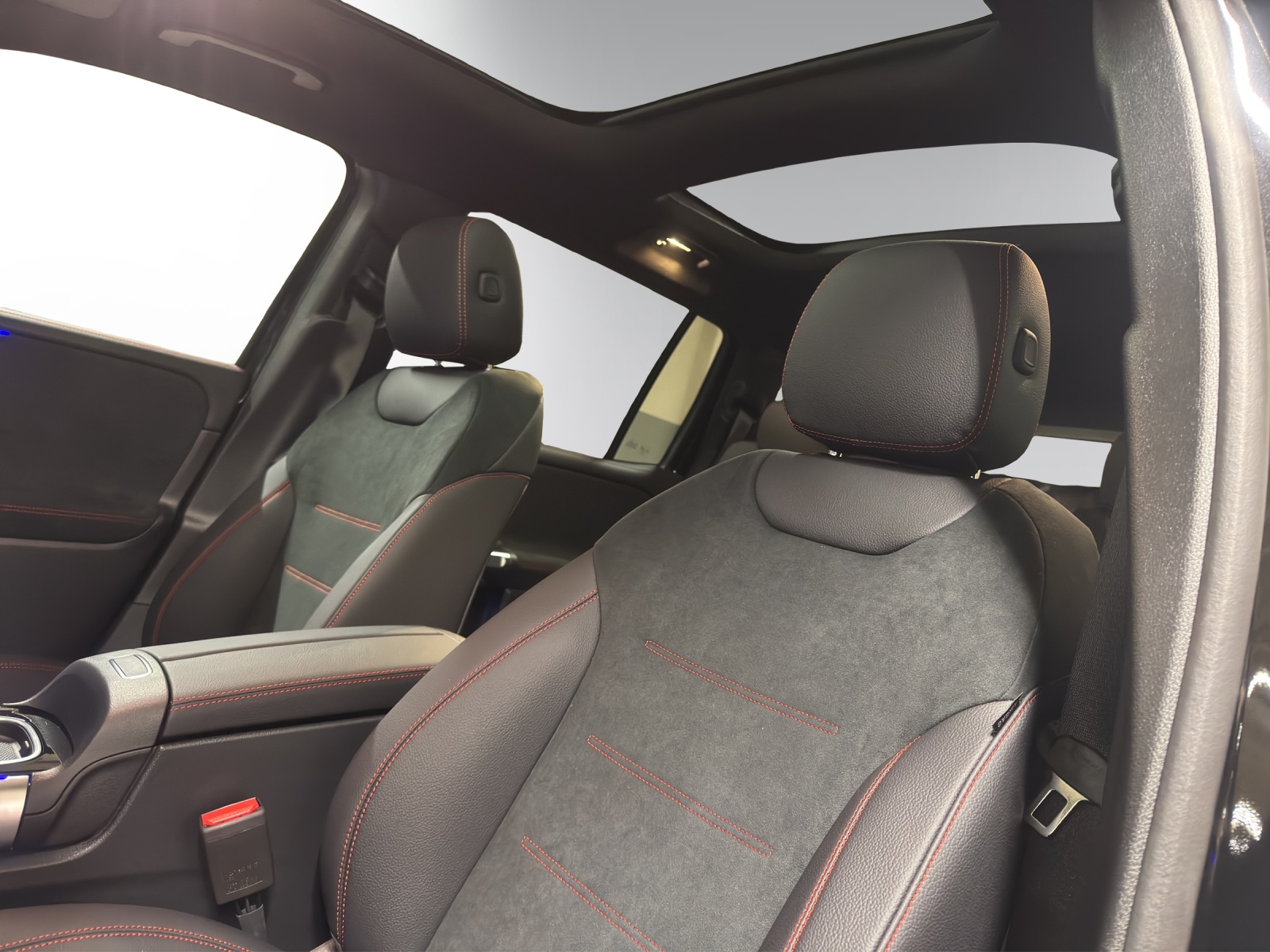 Image MERCEDES-BENZ GLB-220 GLB 220 4Matic 8G-Tronic