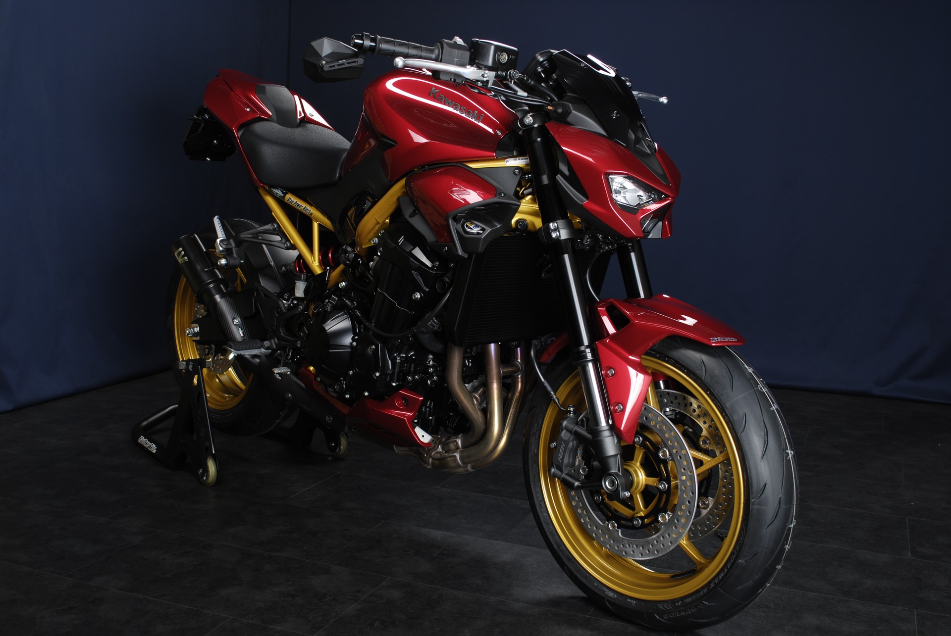 狐火　0119 KAWASAKI Z 900 (35kW) MY26 - Sonderumbau À vendre