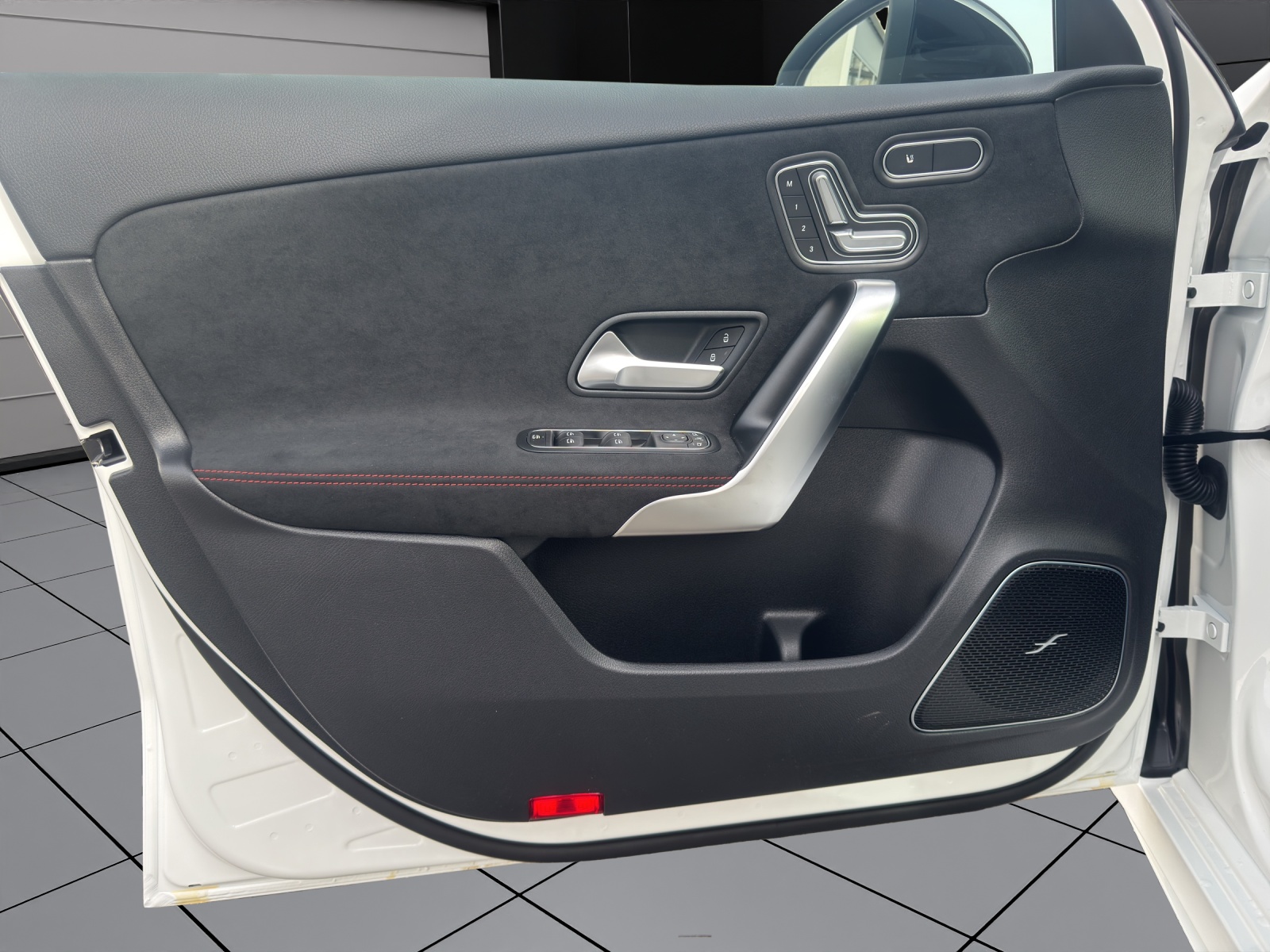 Image MERCEDES-BENZ A-200 A 200 Night Star 7G-DCT