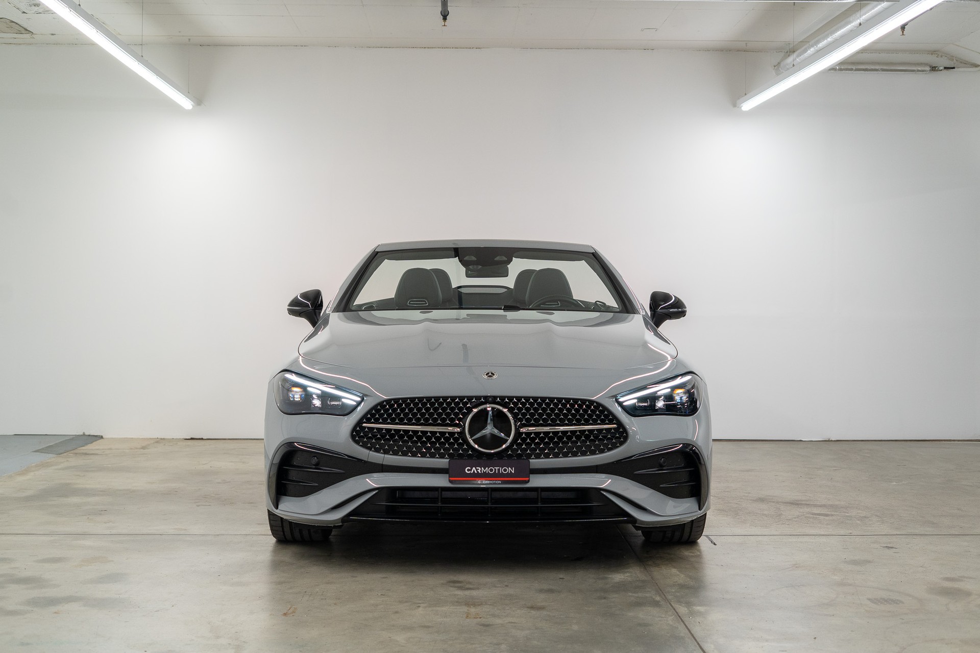 MERCEDES-BENZ CLE 300 AMG Line 4matic Cabriolet-showroom-element-3