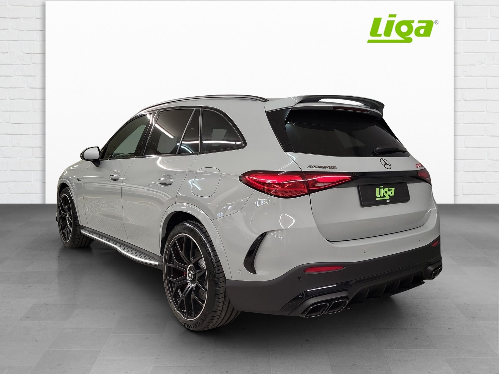 MERCEDES-BENZ AMG GLC 63 S E Performance-showroom-element-3
