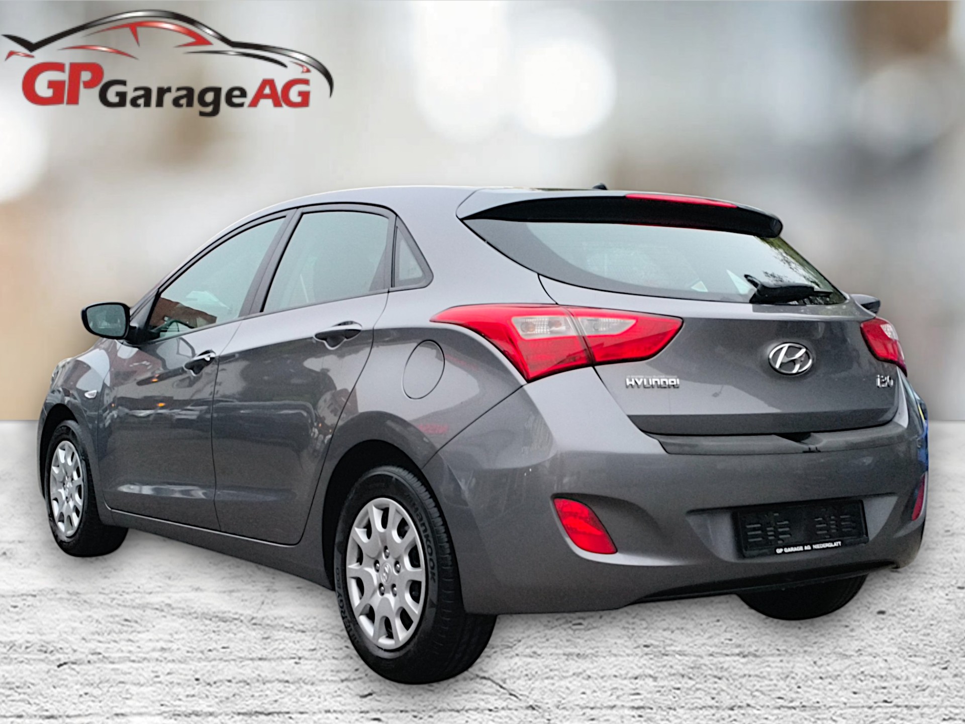 HYUNDAI i30-showroom-element-3