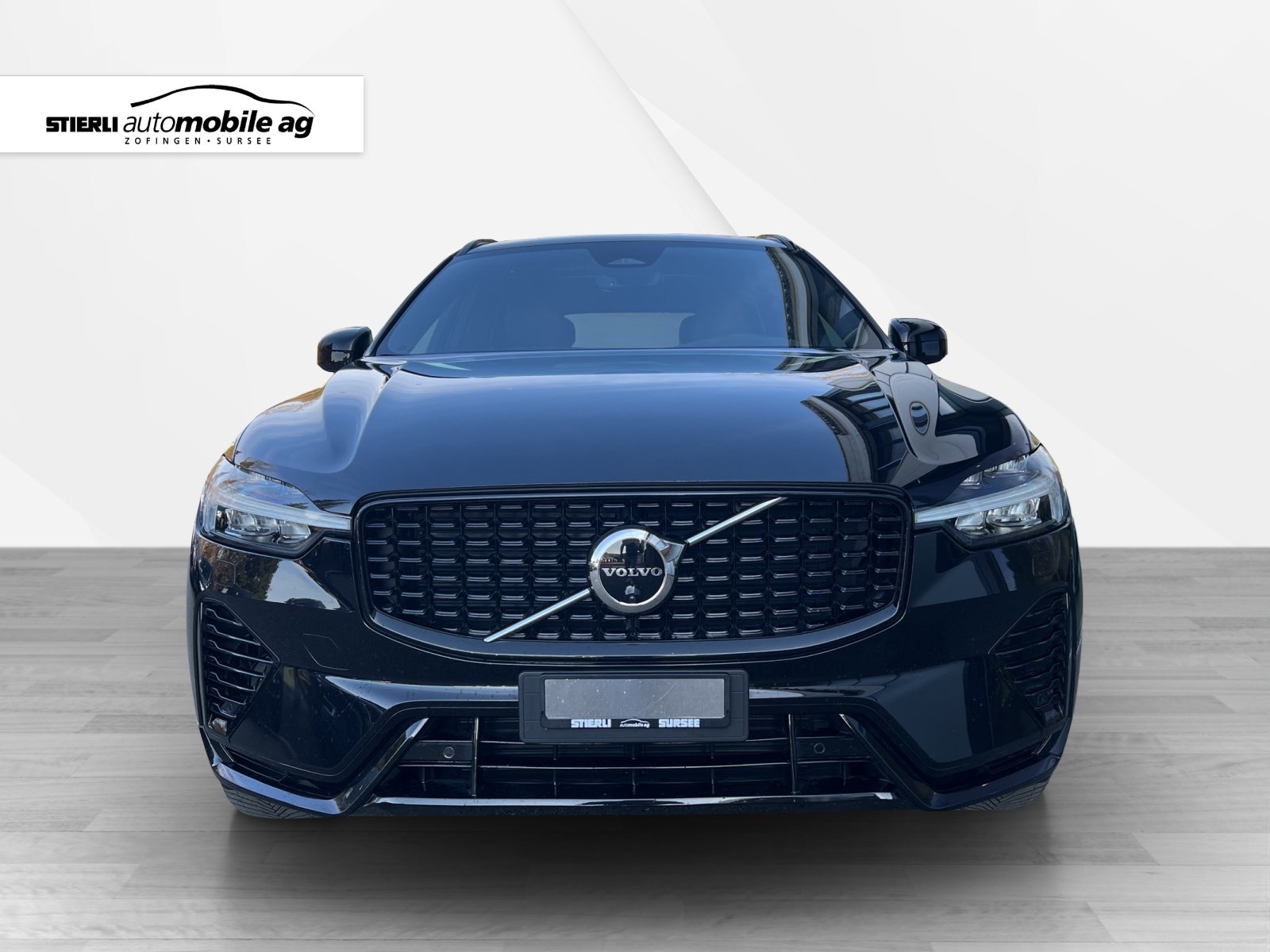 VOLVO XC60 2.0 T8 TE Plus Dark eAWD-showroom-element-1