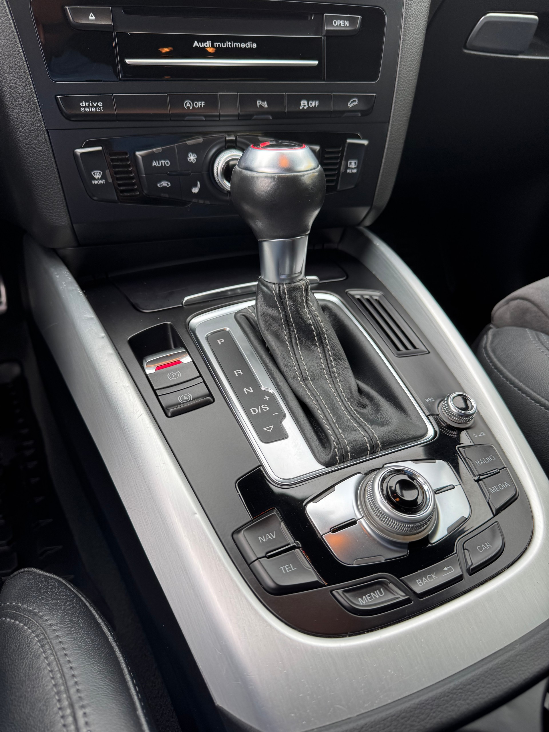 AUDI SQ5 3.0 TDI quattro tiptronic-image-11