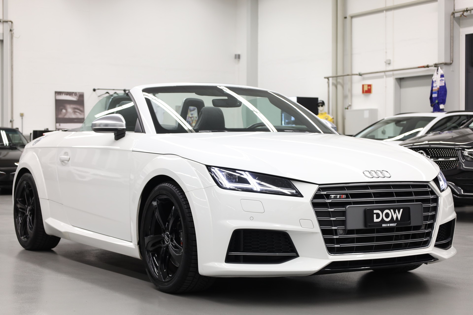 AUDI TTS Roadster 2.0 TFSI quattro S-Tronic-showroom-element-1
