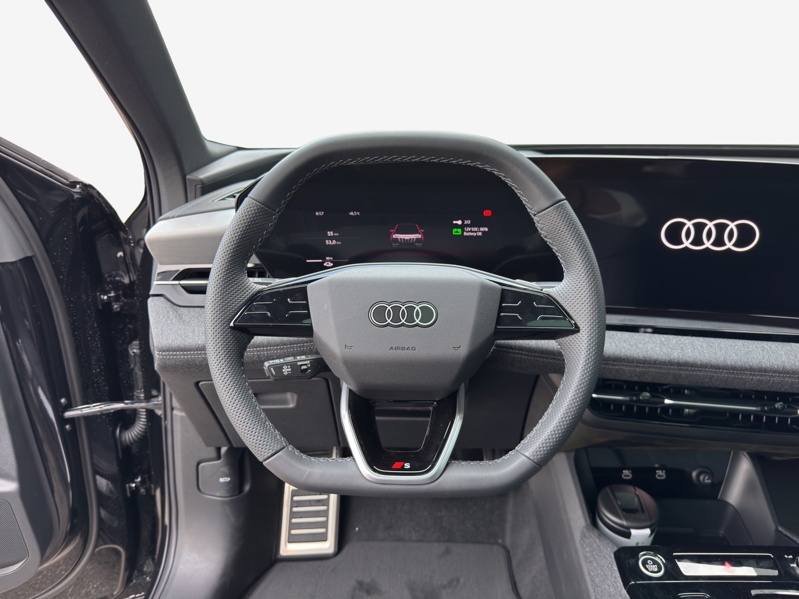 AUDI Q6 Sportback e-tron quattro-image-9