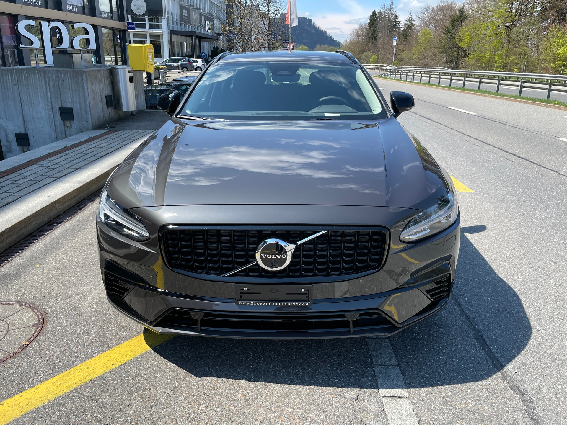 VOLVO V90 T6 eAWD Plug in Hybrid Plus Dark Geartronic-showroom-element-1