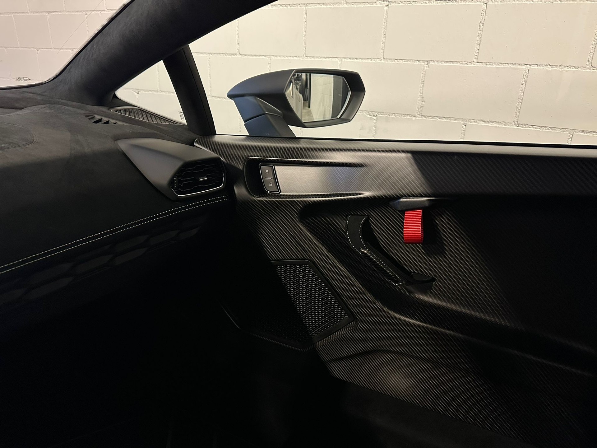 LAMBORGHINI Huracan STO Coupé DCT RWD Ad Personam Mattlackierung-image-8