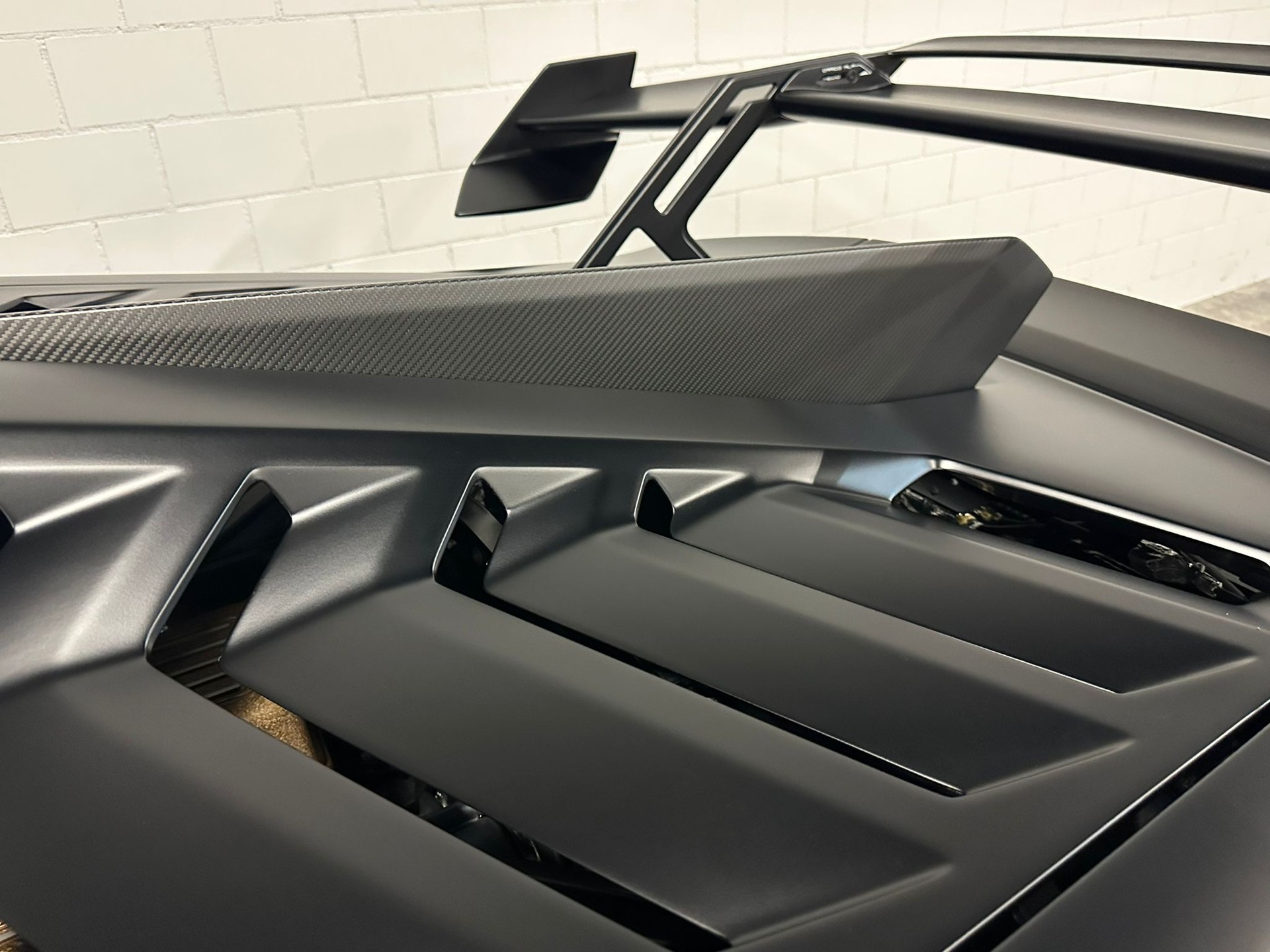 LAMBORGHINI Huracan STO Coupé DCT RWD Ad Personam Mattlackierung-image-6