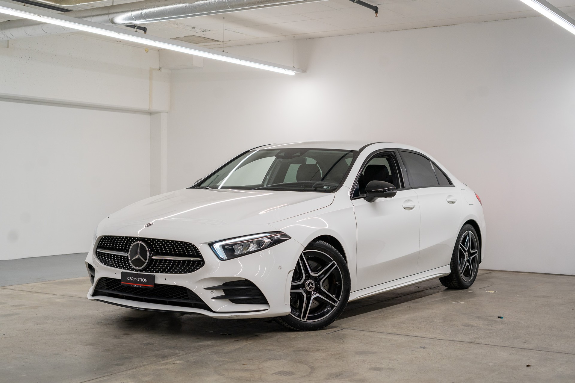 MERCEDES-BENZ A 250 AMG Line Limousine