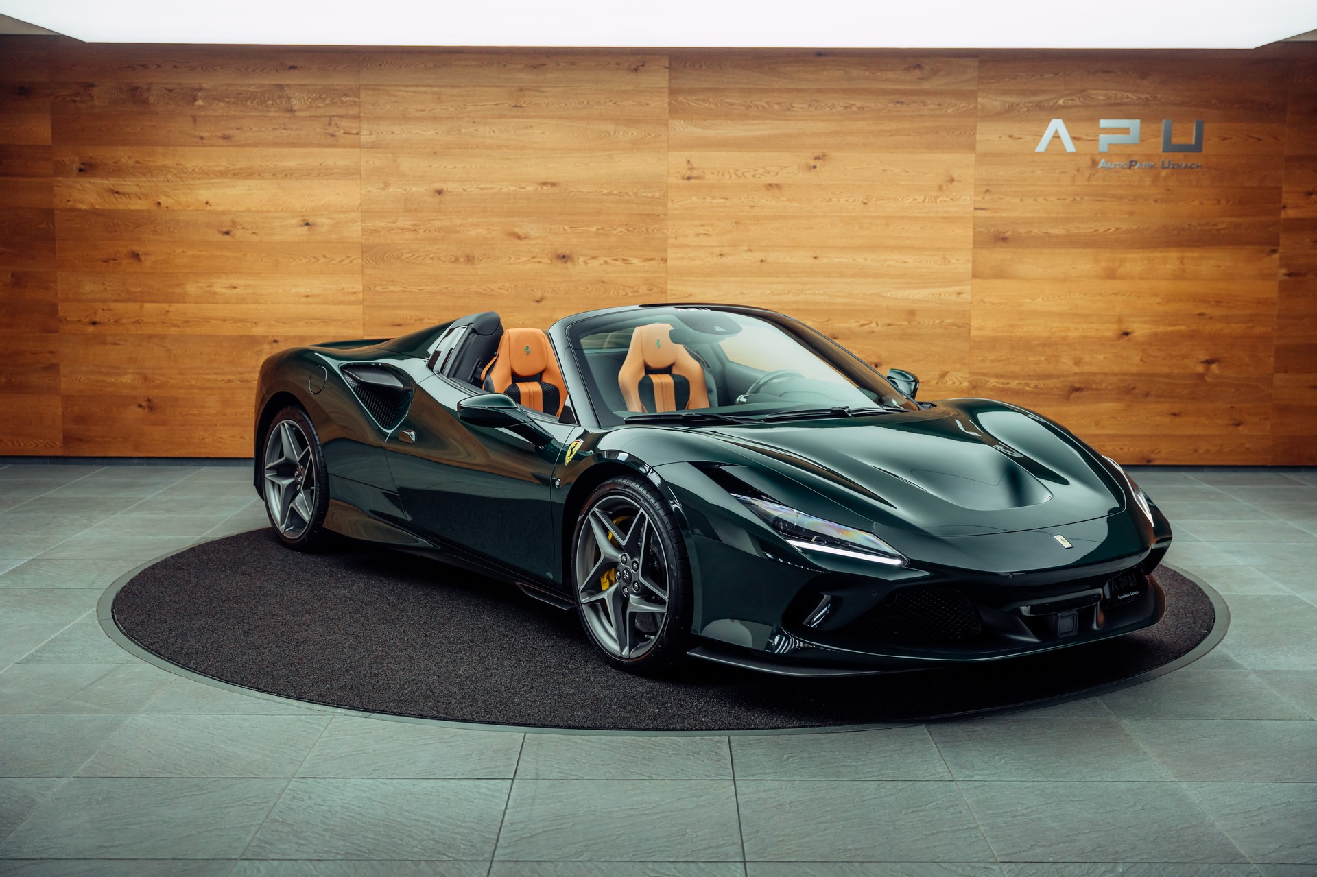 FERRARI F8 Spider