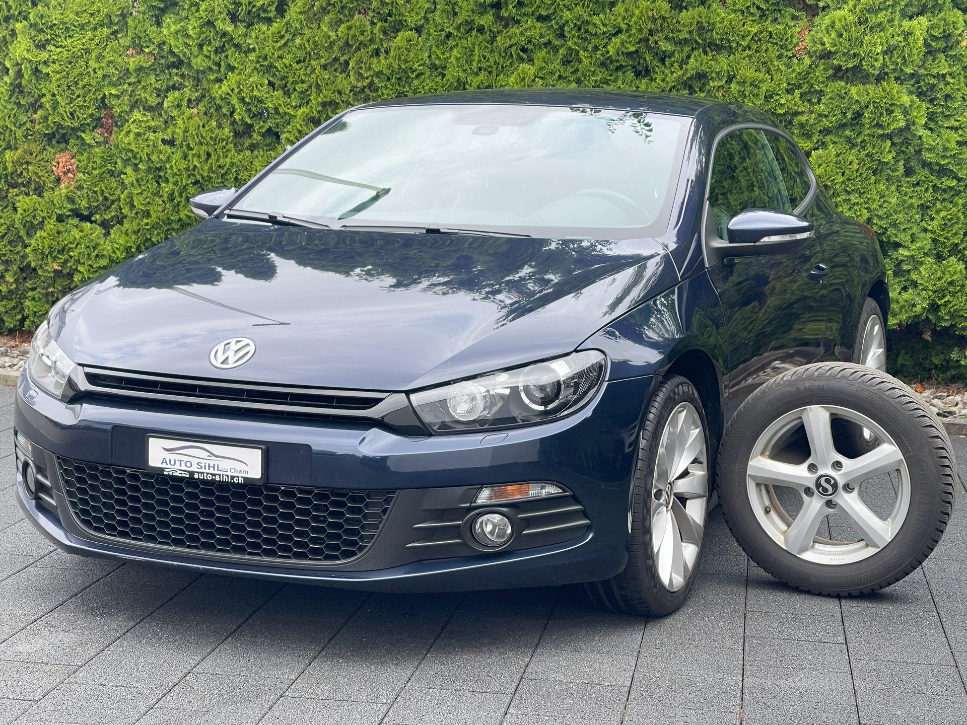 VW Scirocco 2.0 TSI Team DSG-image-1