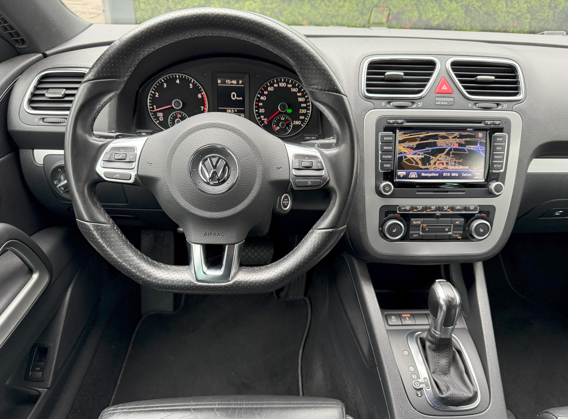 VW Scirocco 2.0 TSI Team DSG-image-9