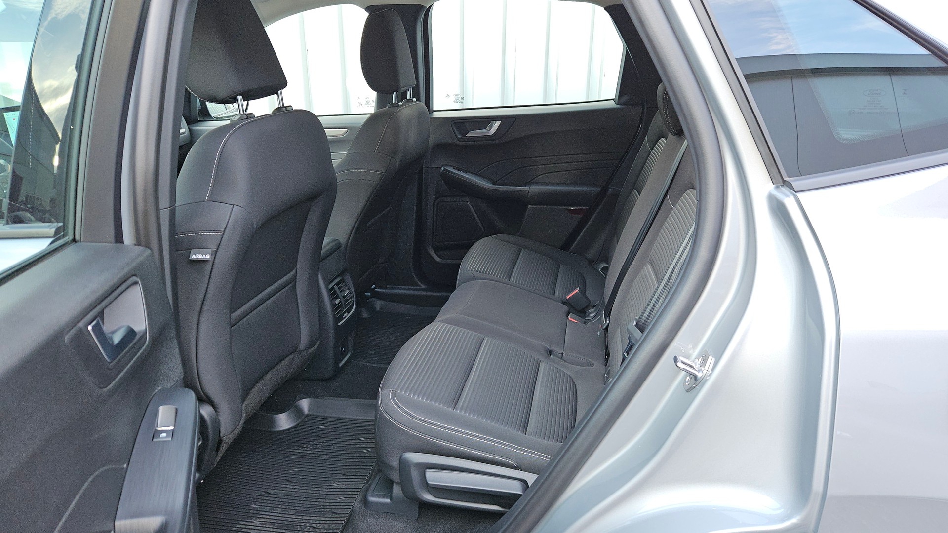 FORD Kuga 2.5 PHEV Titanium 2W-image-7