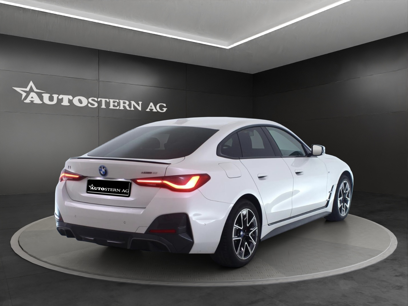 BMW i4 eDrive 40 M Sport Pro-showroom-element-3