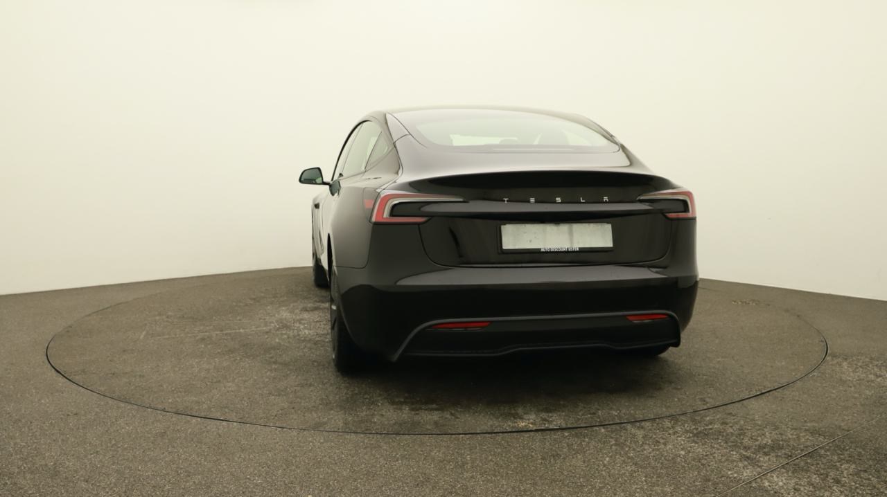 TESLA Model 3 RWD-showroom-element-3