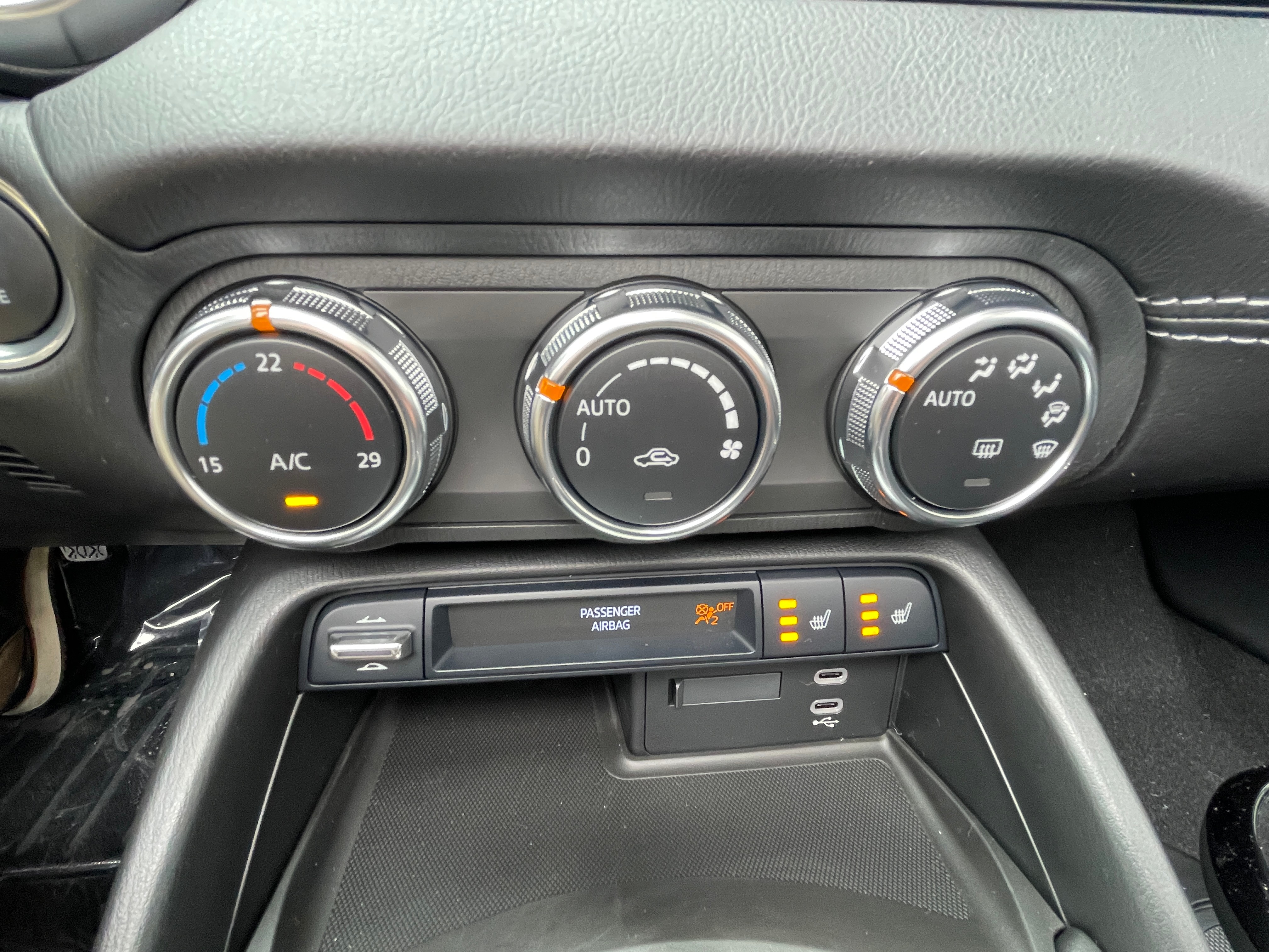 Image MAZDA MX-5 MX-5 RF Skyactiv-G 132 Exclusive-line