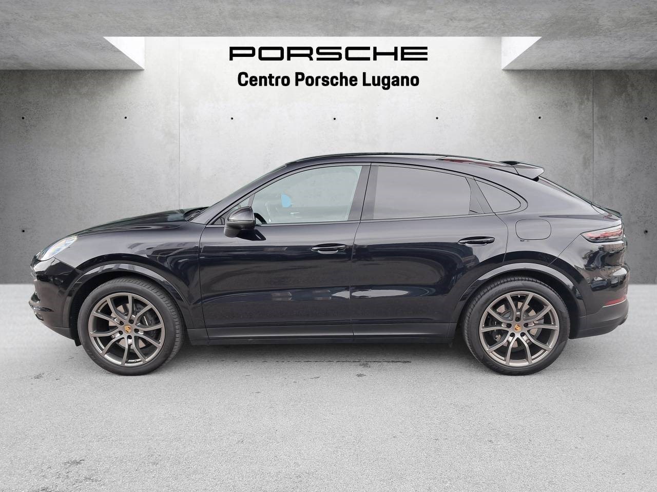 PORSCHE CAYENNE E-HYBRID Coupé-showroom-element-1