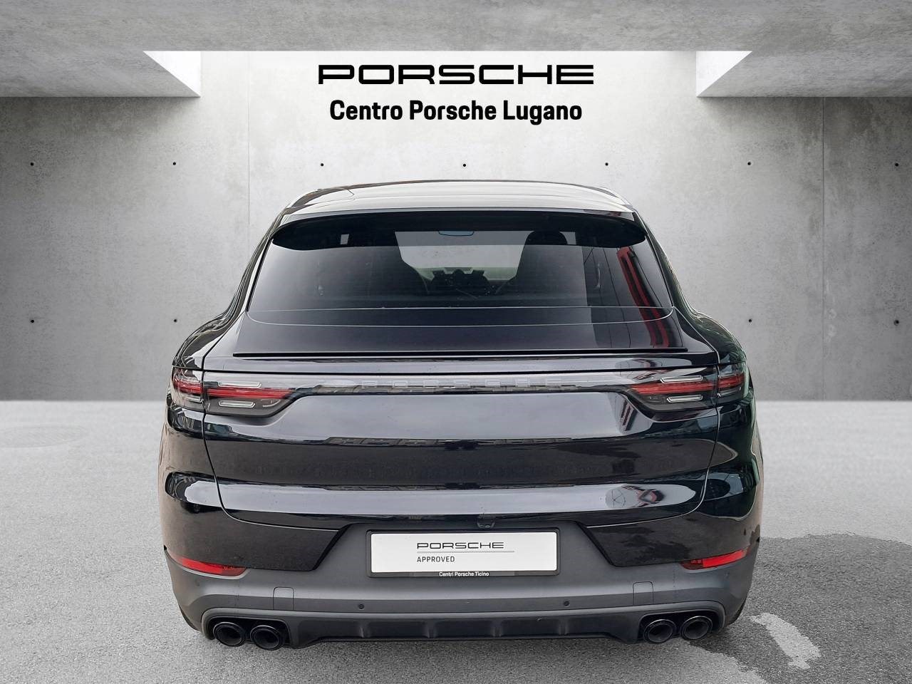 PORSCHE CAYENNE E-HYBRID Coupé-showroom-element-3