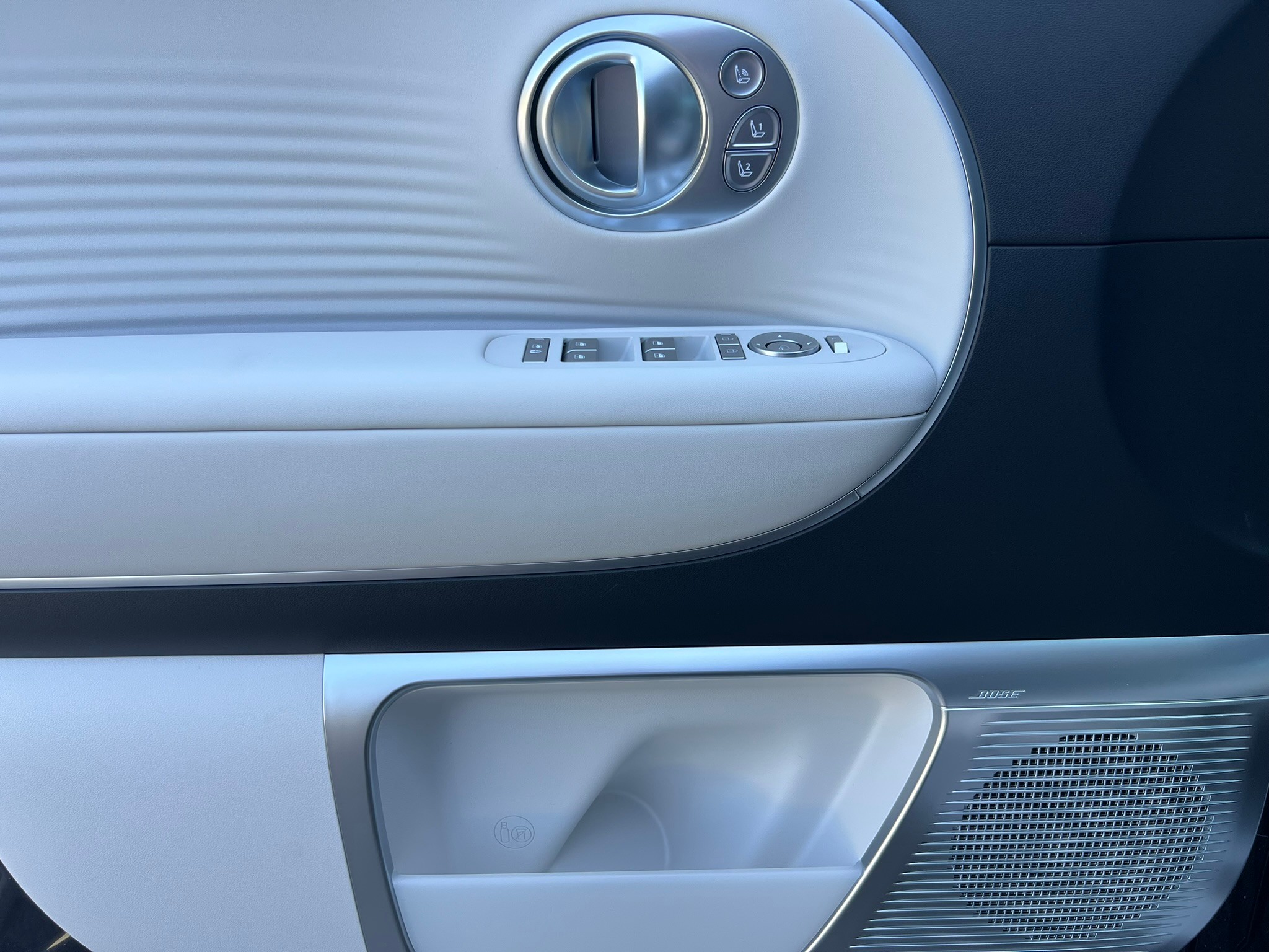 Image HYUNDAI IONIQ Ioniq 9 110kWh Vertex Caligraphy 4WD