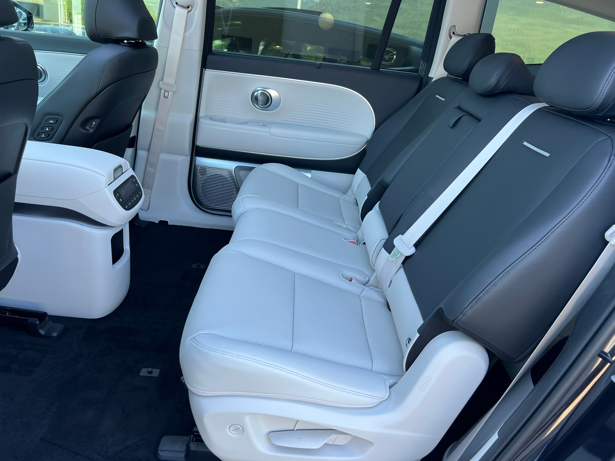 Image HYUNDAI IONIQ Ioniq 9 110kWh Vertex Caligraphy 4WD