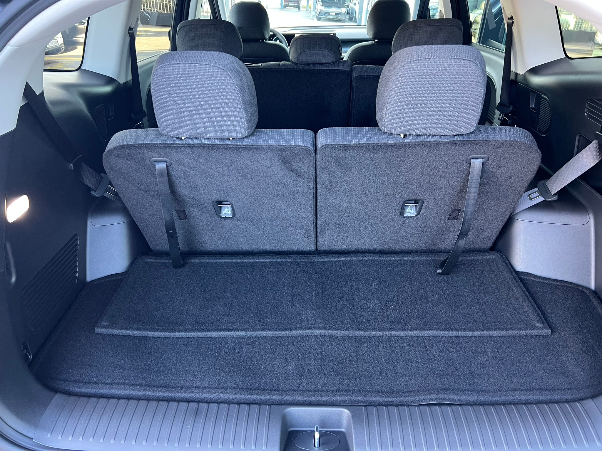 Image HYUNDAI IONIQ Ioniq 9 110kWh Amplia 4WD