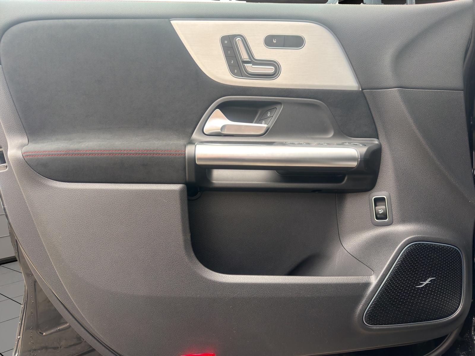 Image MERCEDES-BENZ EQA-350 EQA 350 66,5 kWh 4Matic Excellence