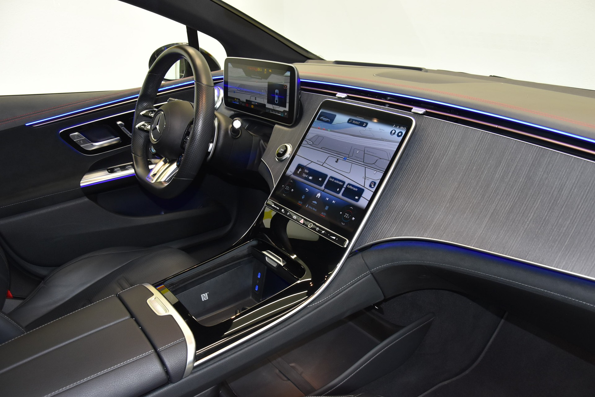 MERCEDES-BENZ EQE 43 AMG 4 Matic-image-4