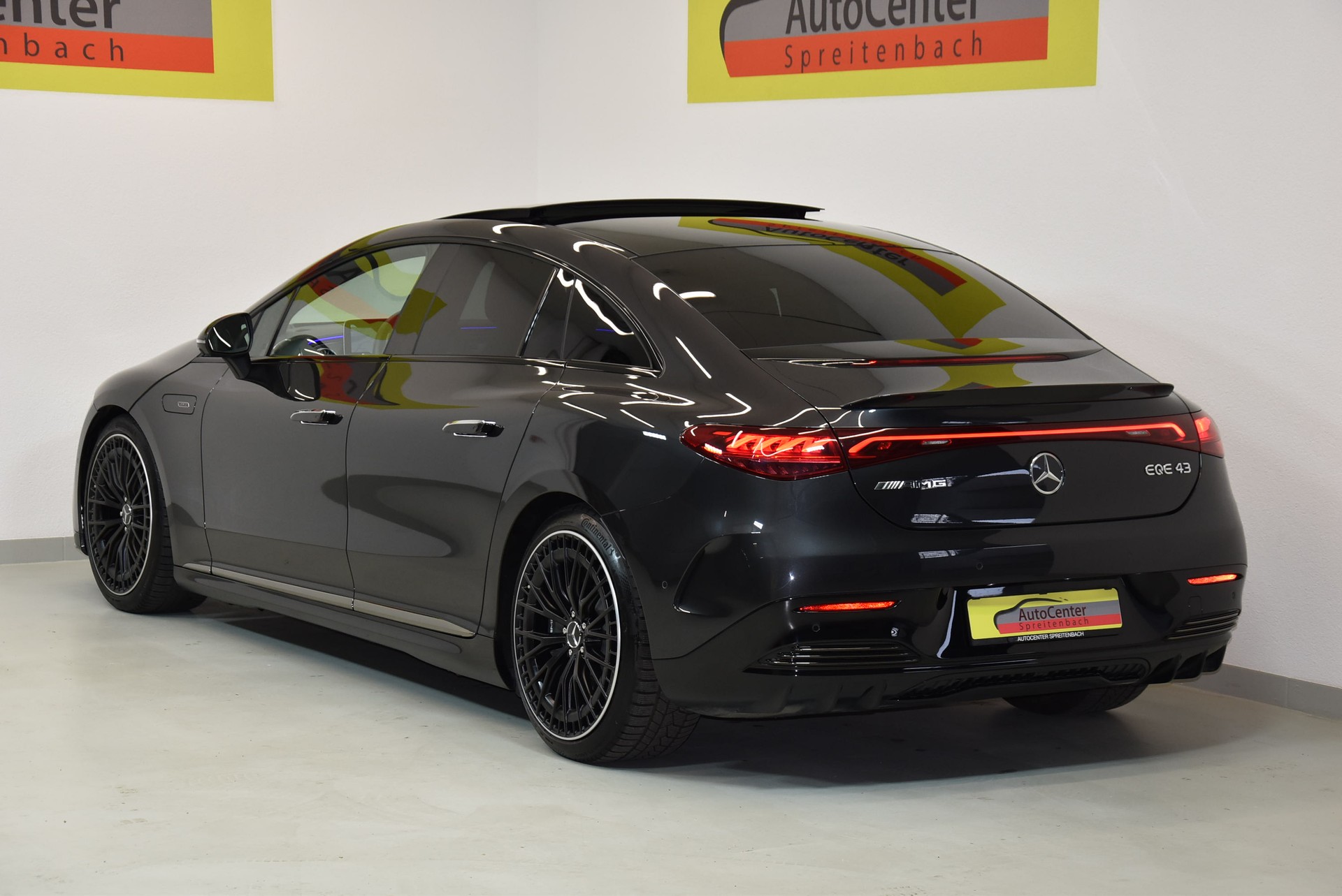 MERCEDES-BENZ EQE 43 AMG 4 Matic-image-13