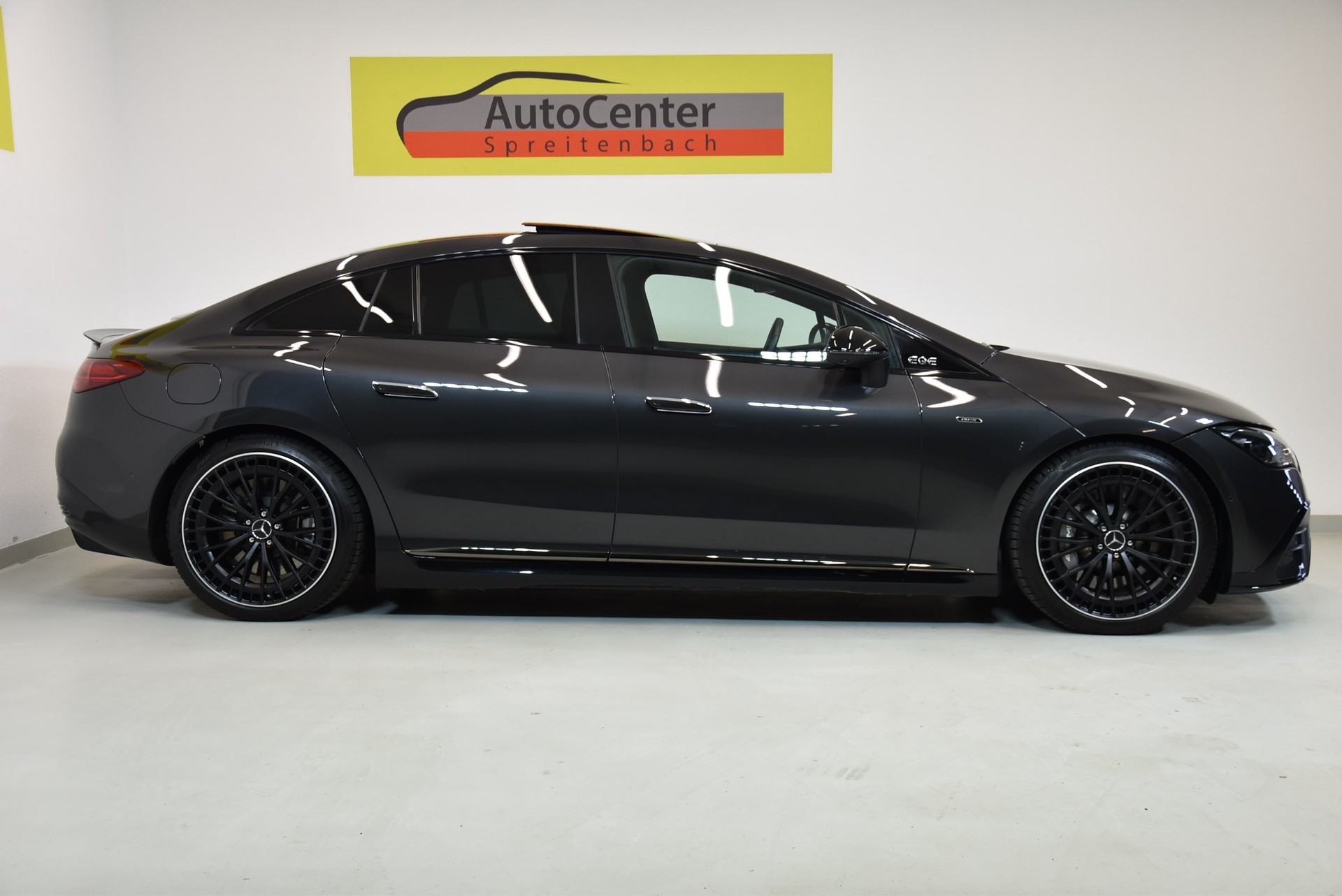 MERCEDES-BENZ EQE 43 AMG 4 Matic-image-14
