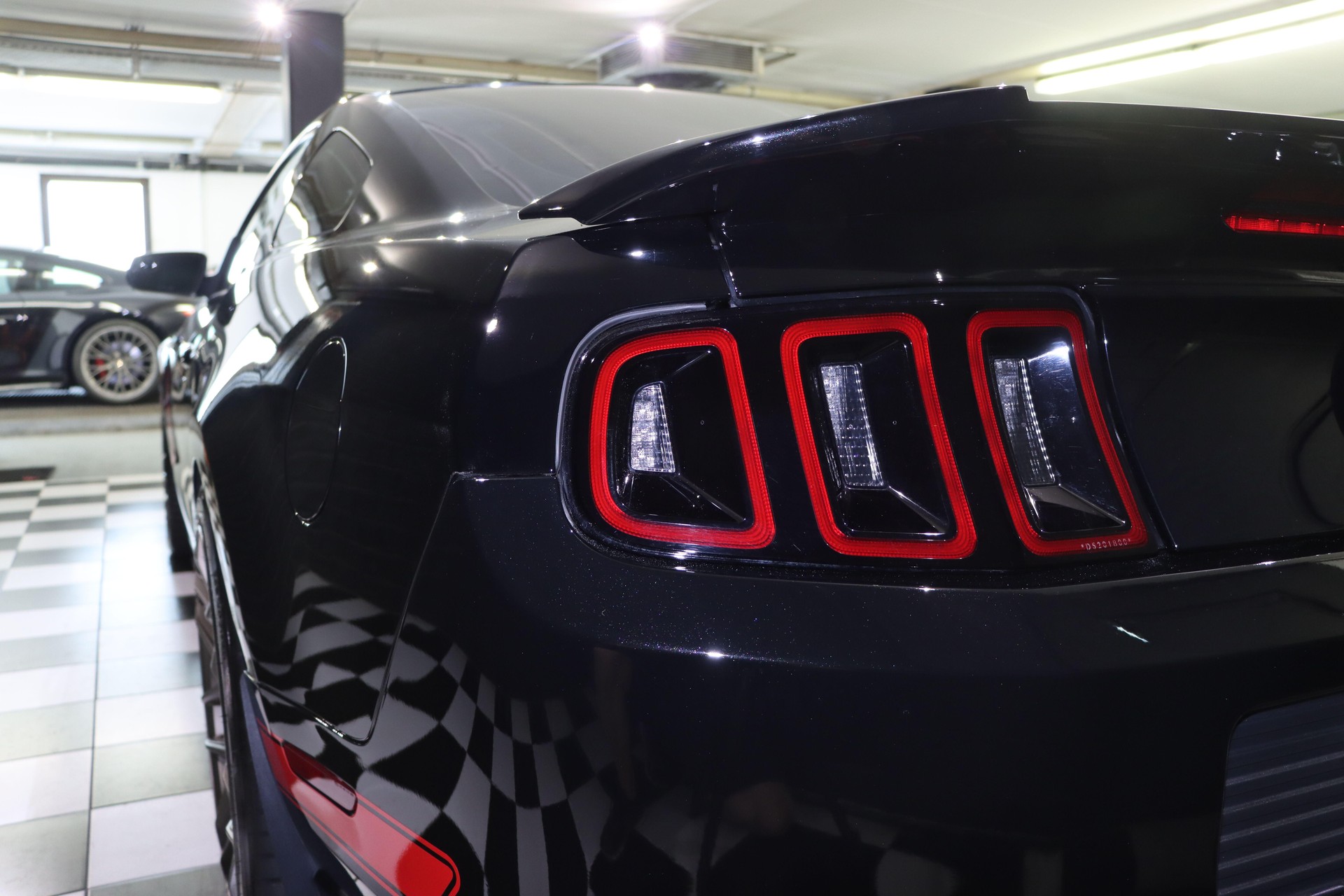 FORD Mustang 5.0 V8 GT-image-12