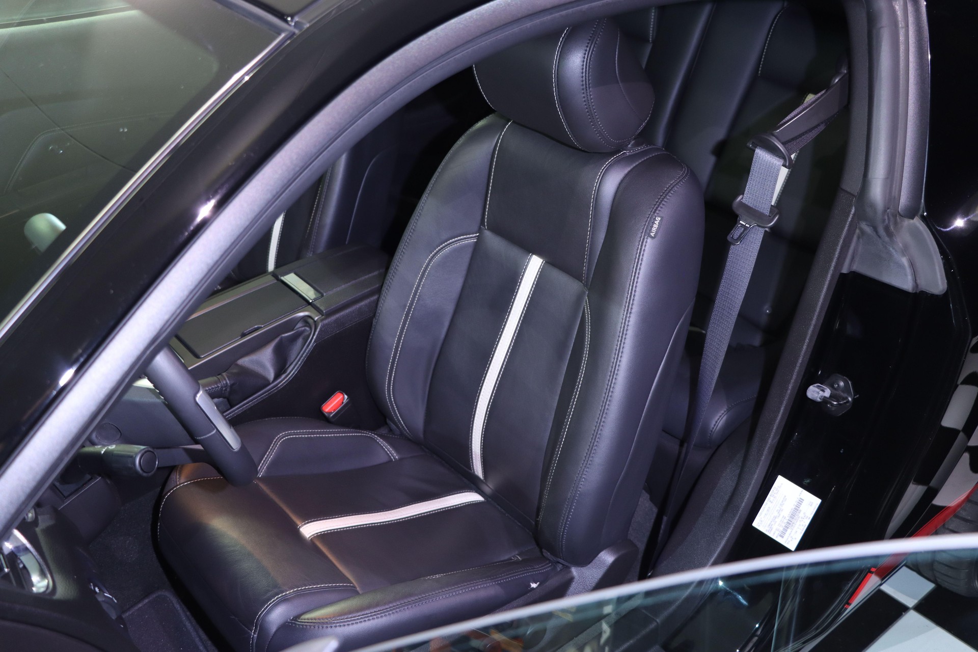 FORD Mustang 5.0 V8 GT-image-19