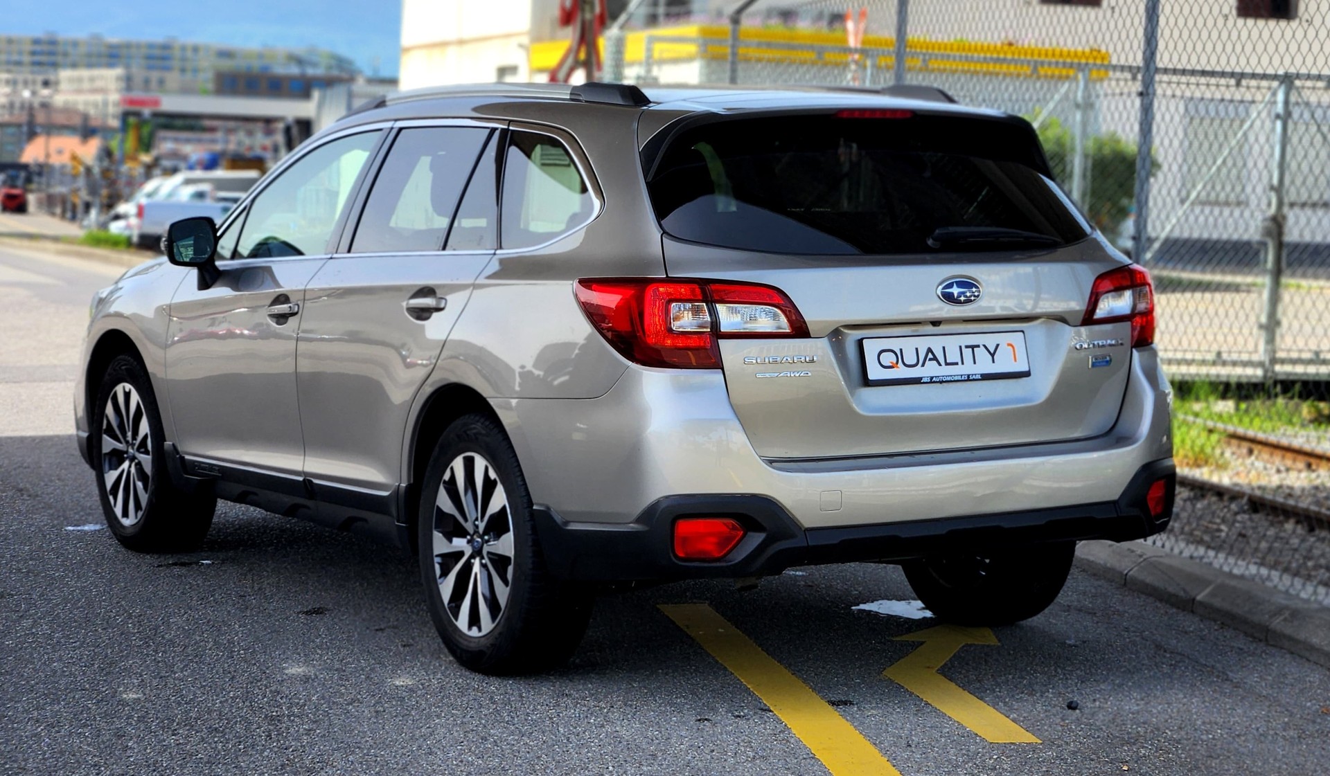 SUBARU Outback 2.0D Limited AWD Lineartronic-showroom-element-3