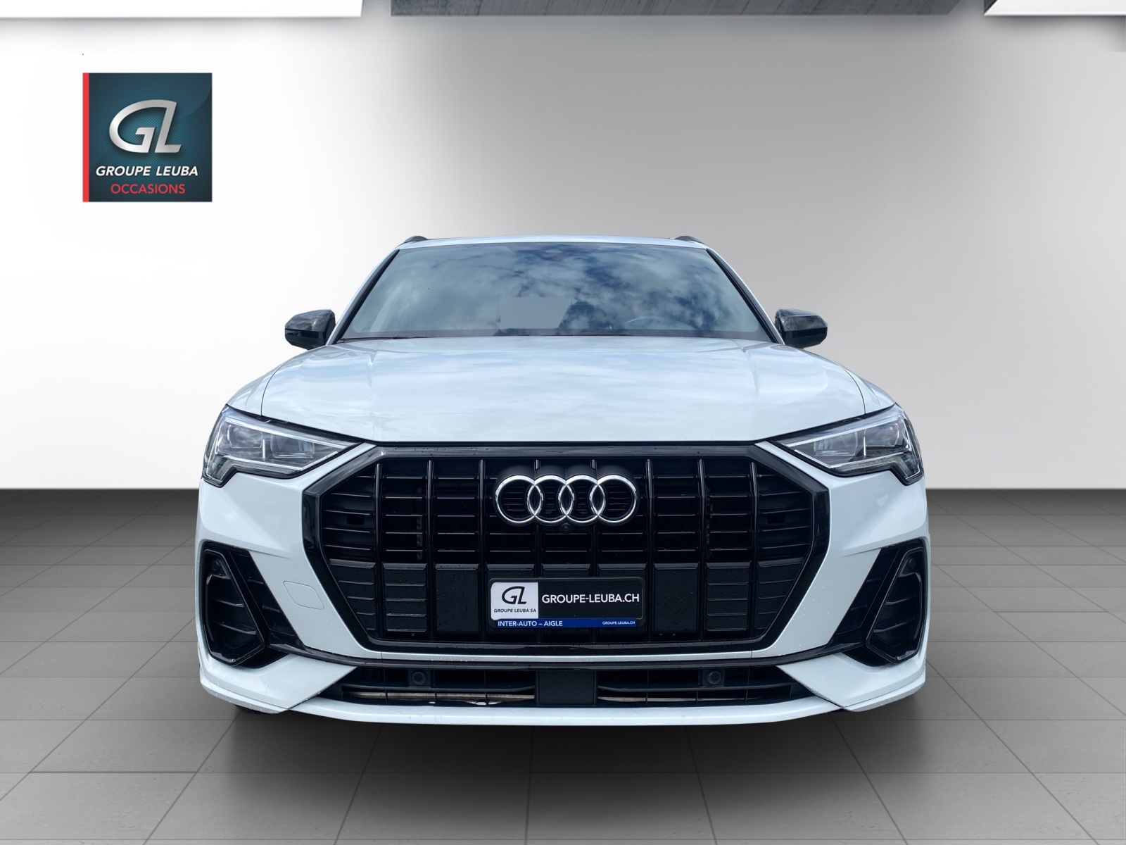 AUDI Q3 40 TDI S line Attr qu-showroom-element-1