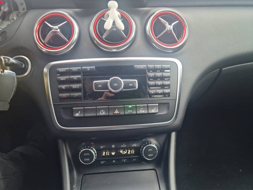MERCEDES-BENZ A 220 CDI Urban 4m-image-11