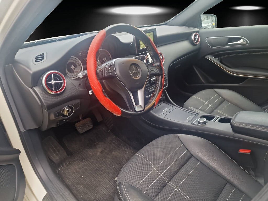 MERCEDES-BENZ A 220 CDI Urban 4m-image-8