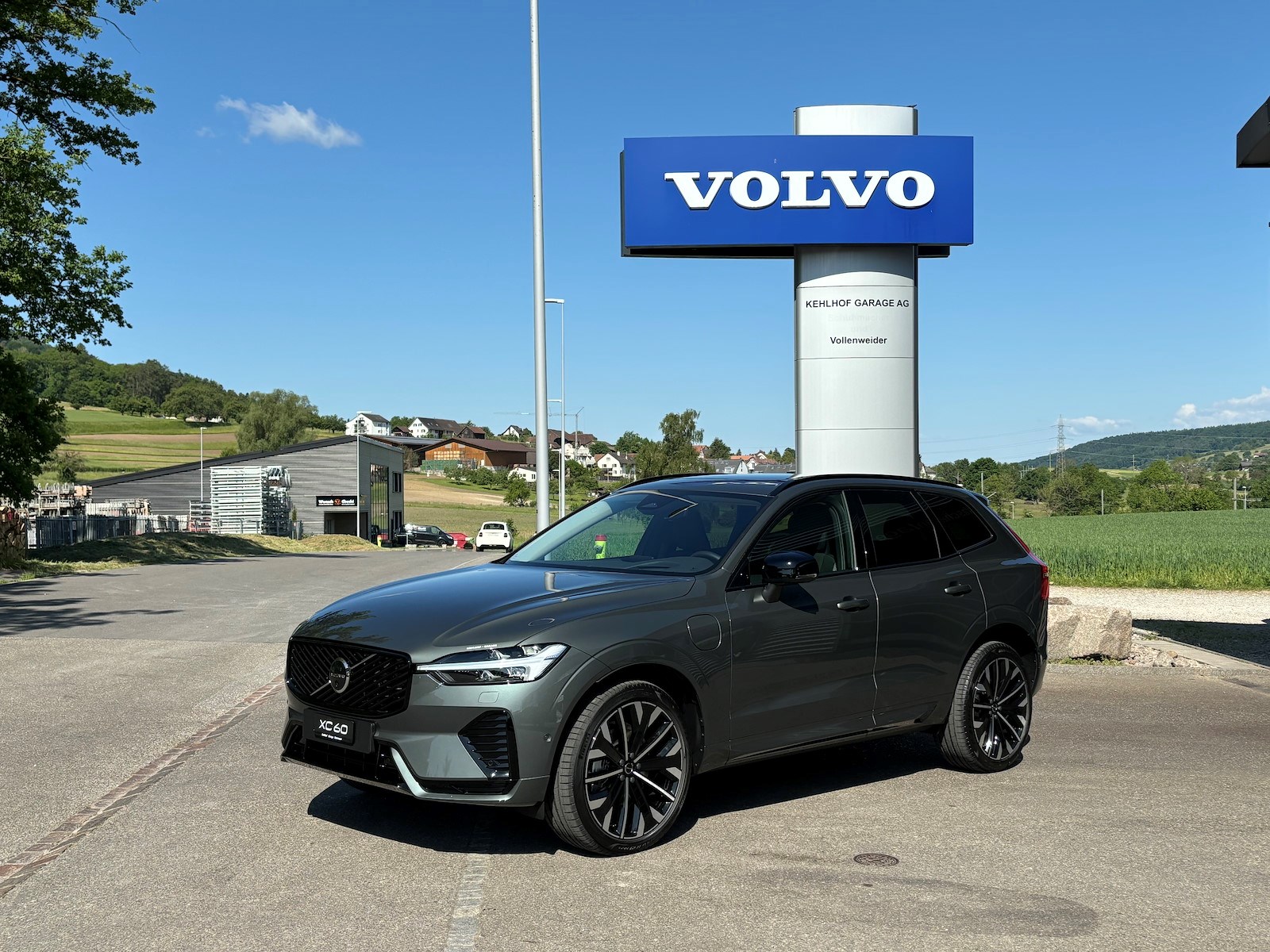VOLVO XC60 2.0 T8 TE Ultra Dark eAWD