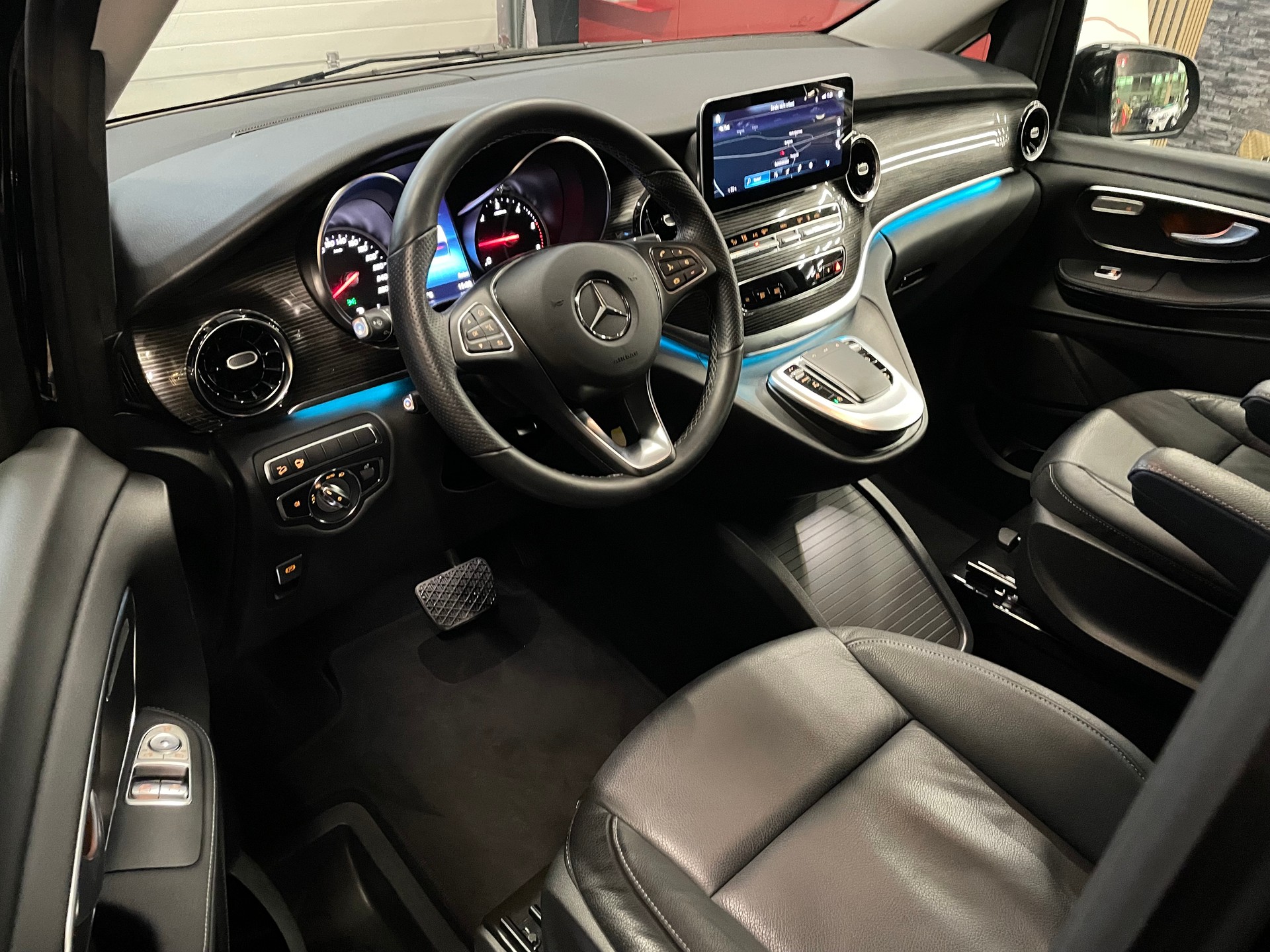 MERCEDES-BENZ V 250 d lang Avantgarde 4Matic G-Tronic-image-8